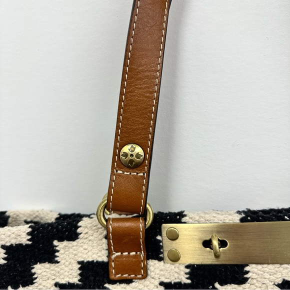 ⛔️SOLD⛔️Patricia Nash Black & Cream Hand Loomed Aztec Pattern Leather Strap Tote - Picture 4 of 10